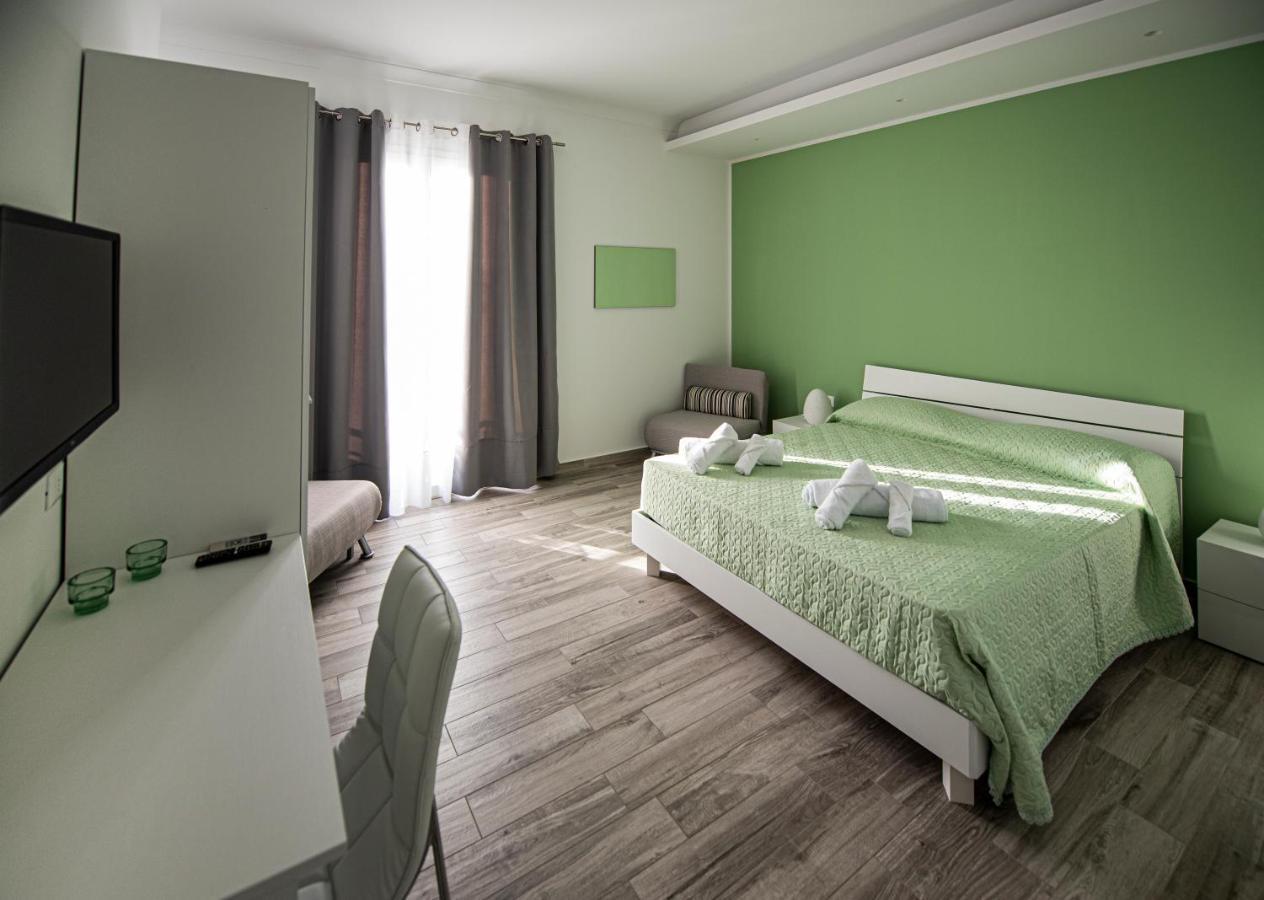 L' Arcobaleno B&B Castelluzzo Bagian luar foto