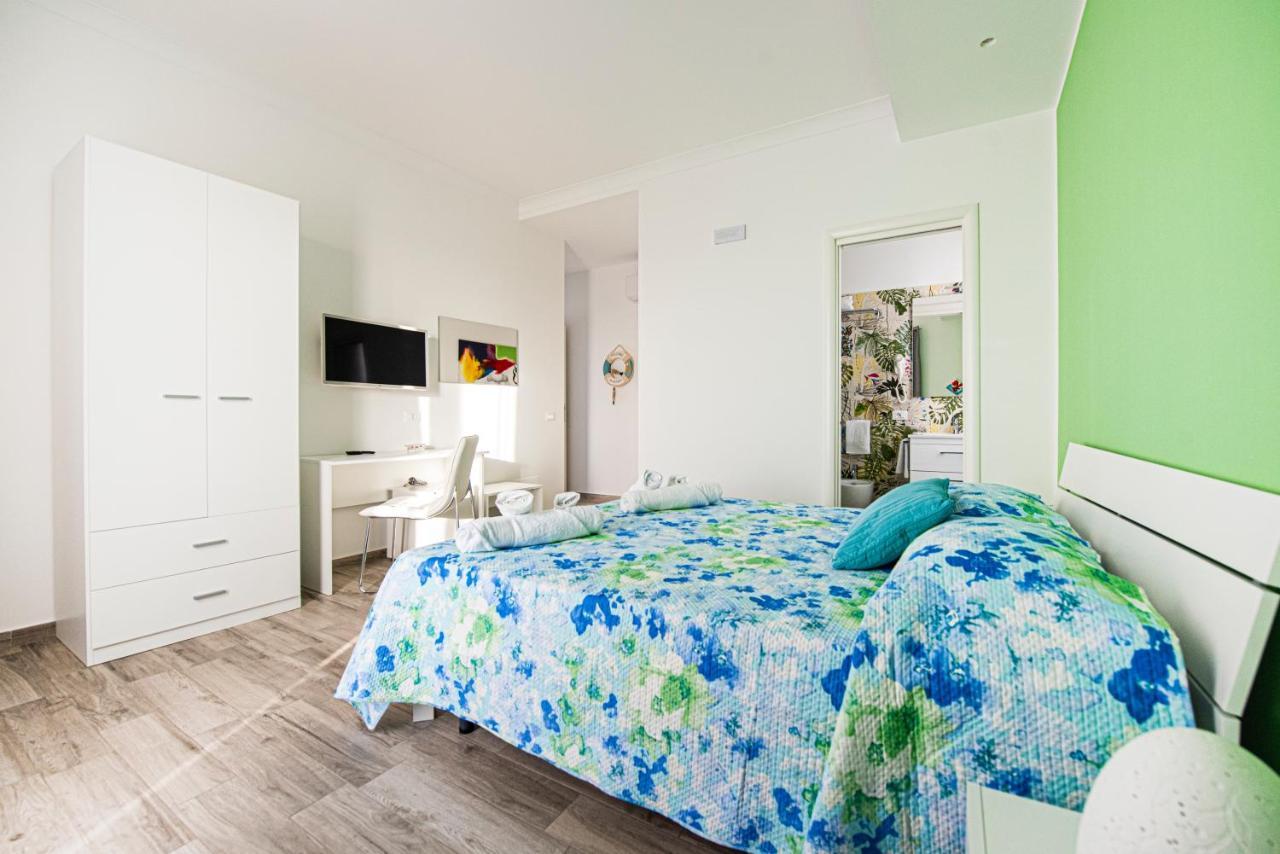 L' Arcobaleno B&B Castelluzzo Bagian luar foto