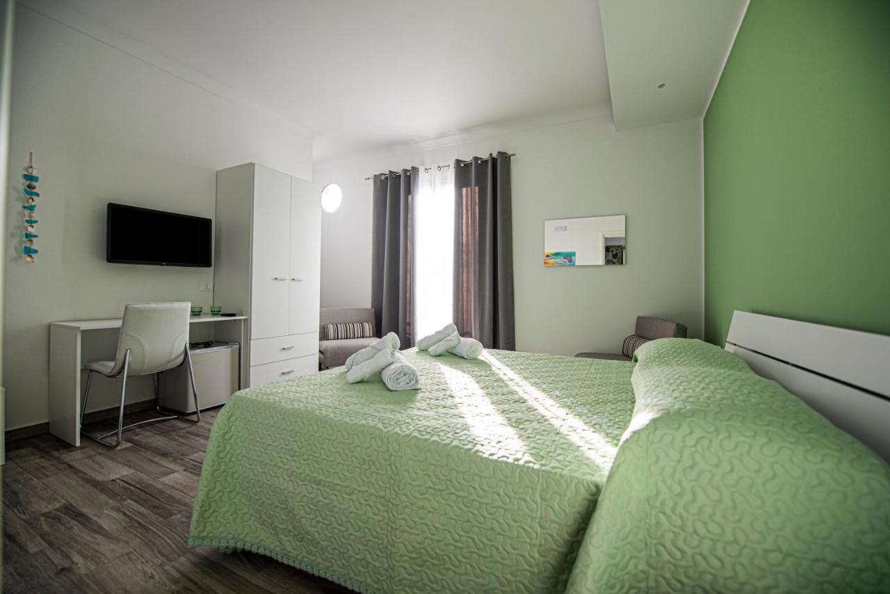 L' Arcobaleno B&B Castelluzzo Bagian luar foto
